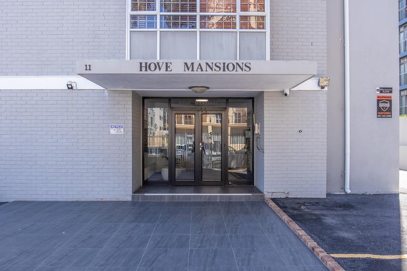 3 Bedroom Property for Sale in Sea Point Western Cape